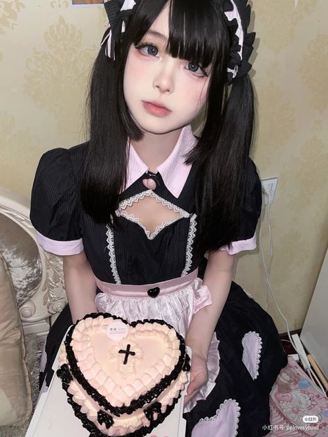 Gyaru Makeup, Dolly Fashion, Maid Cosplay, Makeup Clothes, Photo Makeup, Kawaii Girl, Cosplay Outfits, Pretty Makeup, Gothic Lolita