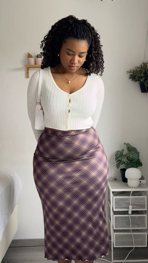 Midsize Fashion Summer Modest, Plus Size Outfits Modest, Fashion Inspo Plus Size, How To Style A Midi Skirt, Midsize Spring Fashion, Spring Midsize Outfits, Midsize Spring Outfits 2024, Outfits Aesthetic Coquette, Cute Midsize Outfits