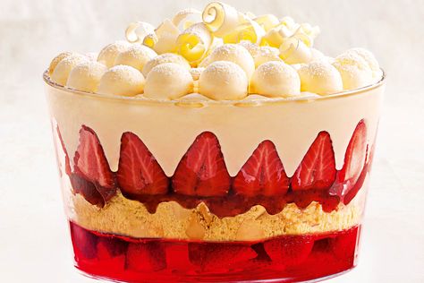 White chocolate snowball and strawberry trifle.  Layer it up to make this surprisingly easy snowball trifle as a stunning Christmas dessert. From Taste.com.au Magazine. http://www.taste.com.au/recipes/35594/white+chocolate+snowball+and+strawberry+trifle Peach Melba Dessert, Christmas Trifle Recipes, Chocolate Snowballs, Christmas Trifle, Strawberry Trifle, Chocolate Balls, Chocolate Trifle, White Choc, Trifle Desserts