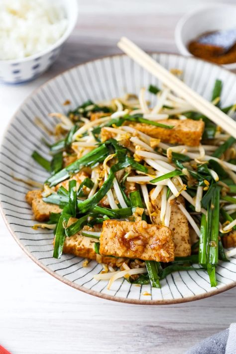 Stir Fried Bean Sprouts with Tofu and Garlic Chives | Pickled Plum Bean Sprout Stir Fry, Stir Fry Bean Sprouts, Stir Fry Beans, Bean Sprout Recipes, Fried Beans, Bean Sprout, Quick Stir Fry, Garlic Chives, Tofu Dishes