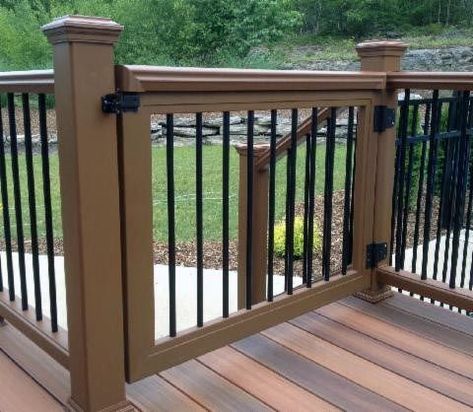 Top 50 Best Deck Gate Ideas - Backyard Designs Deck Gate Ideas, Deck Stairs Ideas, Rebar Railing, Deck Gates, Deck Gate, Deck Fence, Deck Railing Design, Deck Layout, Stairs Ideas