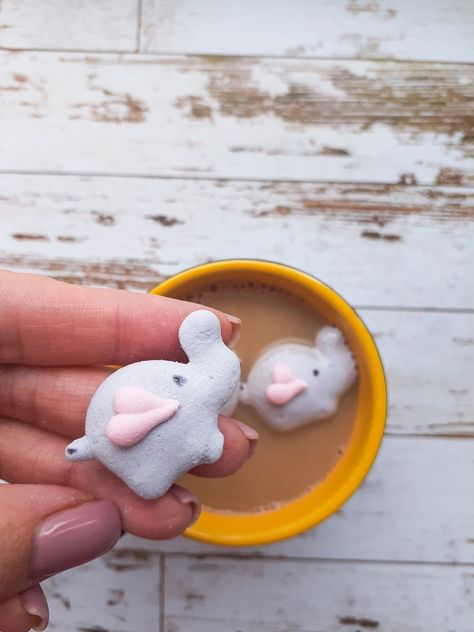 Animal Meringues, Meringue Animals, Marshmallow Animals, Marshmallow Figures, Homemade Sprinkles Recipe, Marshmallow Ideas, Marshmallow Icing, Sprinkles Recipe, Cute Marshmallows