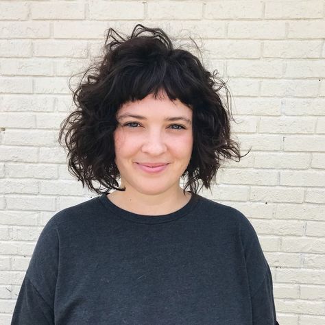 ❃ Wheelhouse Salon ❃ on Instagram: “Curly baby bangs and a rich brown gloss, diffused with @randco Aircraft by @whit_low #wheelhousesalon⠀” Short Bangs With Curly Hair, Short Curly Hair Fringe, Curly Hair Baby Bangs, Curly Baby Bangs, Microbangs Curly Hair, Micro Bangs Curly Hair, Baby Bangs Curly Hair, French Bob Curly Hair, Curly Bob Bangs