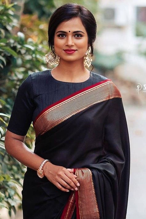 High Neck Saree Blouse, Black Blouse Designs, Blouse Designs High Neck, Cotton Saree Blouse Designs, Cotton Blouse Design, Cotton Saree Blouse, Indian Saree Blouses Designs, Blouse Designs Silk, Elegant Blouse Designs