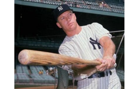 Mickey Mantle rented a house on Van Allen Road in 1956, the year he won the Triple Crown. The Mick, Yankees Fan, Louisville Slugger, Baseball Photos, Mickey Mantle, Yankees Baseball, Sports Hero, Ny Yankees, Sports Photos