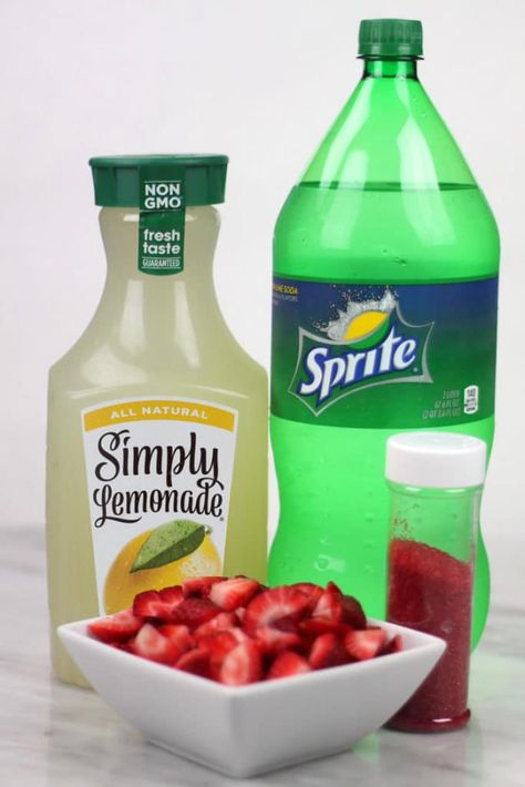 Strawberry Lemonade Spritzer + Easter Dinner Tips - Saving You Dinero Lemonade Spritzer, Sprite Recipe, Strawberry Lemonade Punch, Shower Appetizers, Simply Lemonade, Spritzer Recipes, Lemonade Punch, Strawberry Drinks, Drink Recipes Nonalcoholic