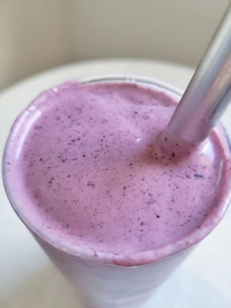 Blueberry Cheesecake Smoothie Cheesecake Smoothie, Plant Based Yogurt, Coconut Shavings, Yogurt Milk, Easy Blueberry, Digestive Biscuits, Blueberries Smoothie, Blueberry Cheesecake, Smoothie Ingredients