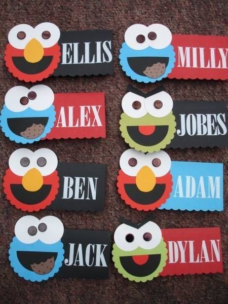 Sesame Street Crafts, Monster Classroom, Party Place Cards, Cookie Monster Party, Daycare Decor, School Door Decorations, Sesame Street Elmo, Cards Homemade, Door Decs