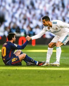 Messi Or Ronaldo, Ronaldo Goat, Messi Y Cristiano, Football Ronaldo, Messi Fans, Live Match, Messi Ronaldo, Stadium Design, Messi And Ronaldo