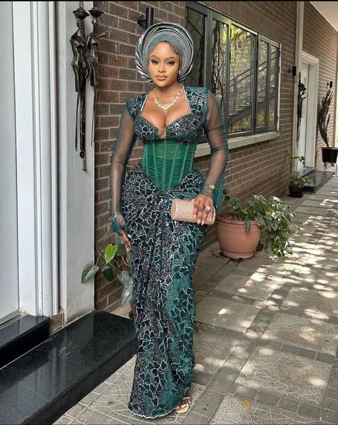 Ankara Style For Women, Latest Owambe Styles, Lace Styles For Wedding Guest, Nigerian Traditional Dresses, Asoebi Lace Styles, Owambe Styles, Lace Styles For Wedding, Nigerian Dress Styles, Aso Ebi Dresses