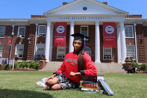 Clark Atlanta University Aesthetic, Clark Atlanta University Decision Day, Hbcu Pictures, College Aesthetic Hbcu, Clark Atlanta University Photoshoot, Howard University Photoshoot, College Hbcu, Vintage Hbcu Photos, Clark Atlanta University