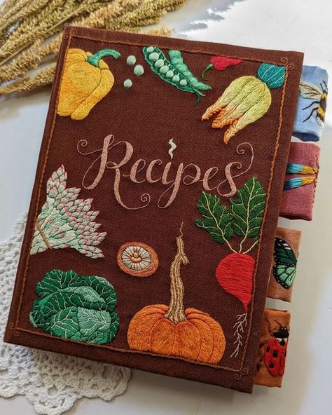 Cute Recipe Book Ideas Cover, Embroidery Book Cover Ideas, Custom Recipe Book, Recipe Journal Cover, Embroidered Recipe, Embroidered Book Cover, Embroidery Book Cover, Bible Embroidery, Handmade Recipe Book