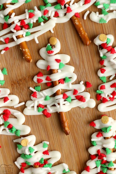 Christmas Tree Pretzels, Cookies To Make With Kids, Tree Pretzels, Chocolate Pretzels Christmas, Cookies With Kids, Fun Christmas Treats, Pretzel Candy, Christmas Pretzels, Cookies To Make