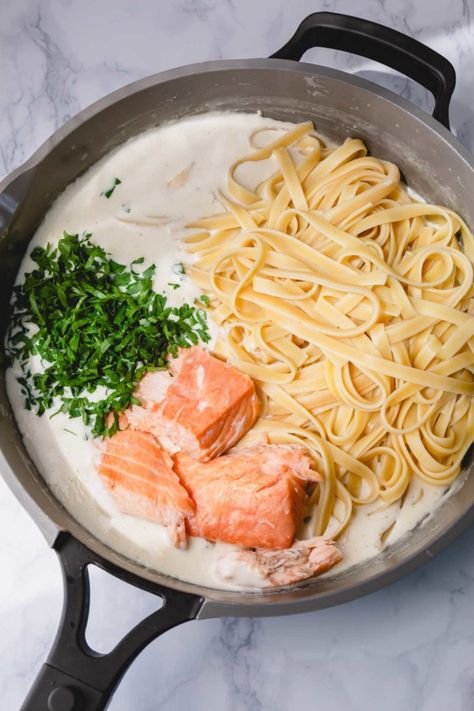 Smoked Salmon Alfredo Pasta, Salmon Fettuccine, Smoked Salmon Pasta Recipes, Salmon Pasta Recipe, Tuscan Salmon Recipe, Fettuccini Alfredo, Salmon Pasta Recipes, Smoked Salmon Pasta, Recipe Salmon