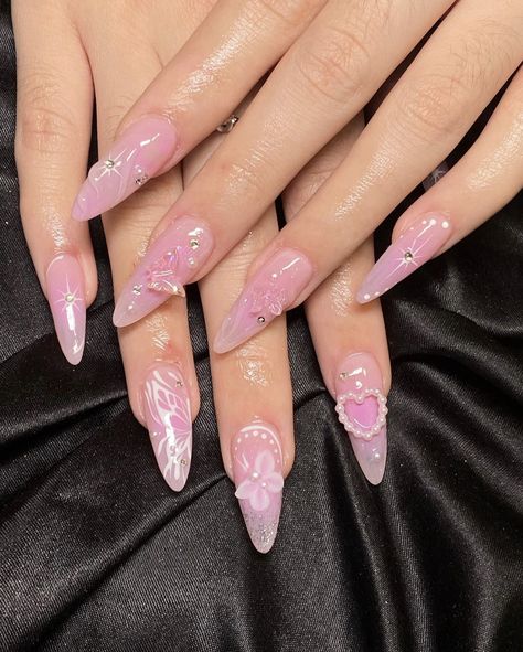 Long Nail Trends, Nail Simple, Nail Spring, Chic Nail Designs, 3d Nail Designs, Velvet Nails, Light Pink Nails, Spring Acrylic Nails, Romantic Nails