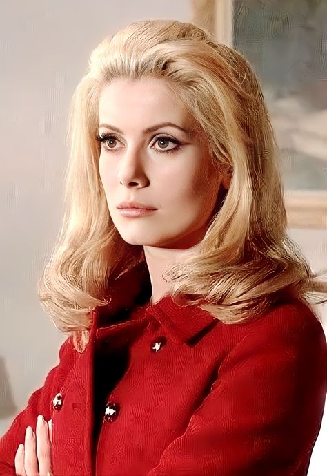 Katherine Deneuve, Classy Icon, Construction Fashion, Catherine Denueve, Elvira Hancock, 1960s Glamour, Bombshell Blonde, Rare Marilyn Monroe, 60s Hair