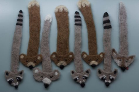 The whole forest is ready | Flickr - Photo Sharing! Felted Bookmarks, Felt Bookmark, Animal Shapes, Needle Felting Diy, Felted Wool Crafts, Felt Gifts, Needle Felting Tutorials, Felt Book, Wet Felt