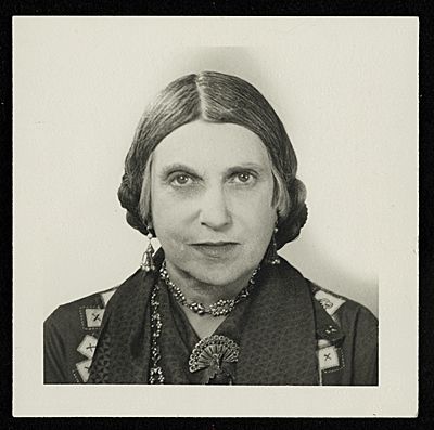 Citation: Beatrice Wood, 195-? / unidentified photographer. Beatrice Wood papers, Archives of American Art, Smithsonian Institution. Minerva Teichert, Hans Richter, Beatrice Wood, Hans Arp, Good Woman Quotes, Margaret Keane, Francis Picabia, Man Magazine, Diane Arbus