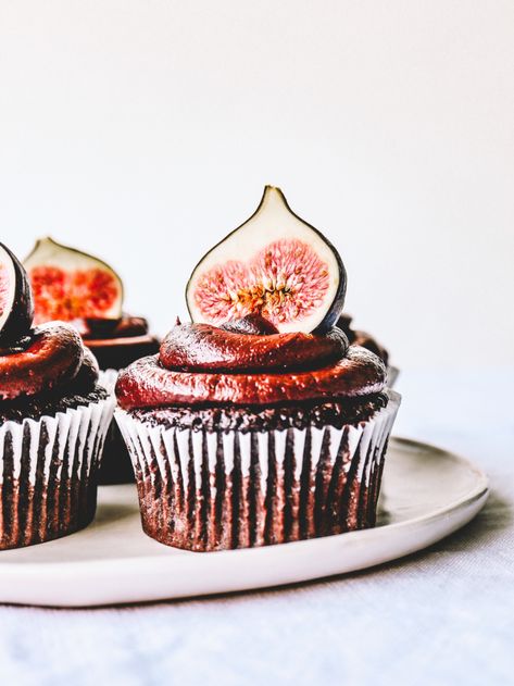 Fig Cupcakes, Monster Recipes, Small Batch Recipes, Chocolate Fudge Icing, Batch Recipes, Best Chocolate Desserts, Sweet Cupcakes, Cupcake Flavors, Fresh Figs