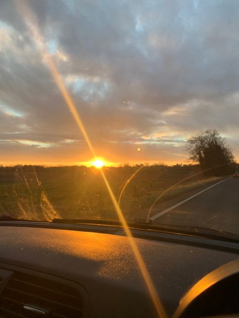 Morning Sunrise Snaps, Early Morning Car Snap, Morning Vibes Snap, Early Morning Snaps, Morning Drive Aesthetic, Morning Snap, Early Morning Sky, Morning Drive, Foto Cowgirl