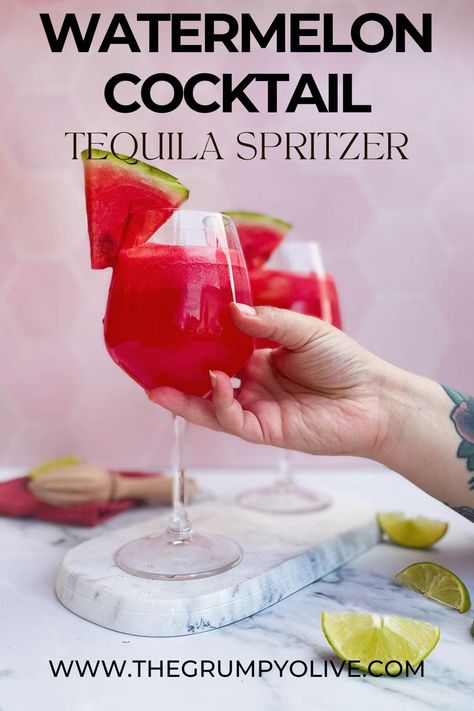 This watermelon tequila spritzer is the perfect summer drink to serve at your next get together: packed with tequila, watermelon juice and lime juice, make it your next summer drink! tequila watermelon spritzer tequila spritzer tequila spritzer cocktails tequila spritzer drinks tequila spritzer easy tequila spritzer recipe tequila lime spritzer Tequila Spritzer, Spritzer Cocktails, Watermelon Spritzer, Tequila Watermelon, Spritzer Drink, Watermelon Tequila, Drinks Tequila, Cocktails Tequila, Best Watermelon