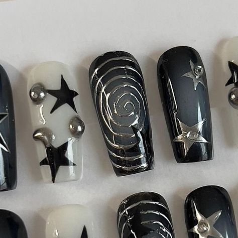 Hamilton Nails Designs, Oaklestudio Nails, Uñas Y2k, Hamilton Nails, Y2k Nails, Press Ons, Star Nails, Nails Inspo, Chrome Nails