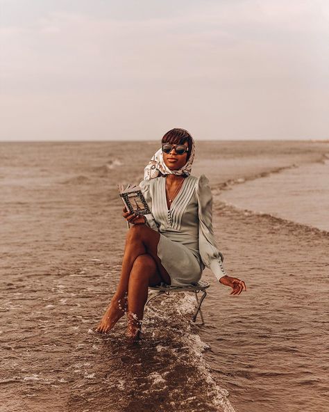 Romantic Feminine Style, Beach Editorial, Beach Inspo, Photographie Portrait Inspiration, Creative Photoshoot Ideas, Outdoor Shoot, Beach Shoot, 22nd Birthday, Beach Portraits