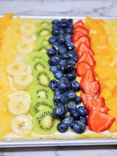 Easy Colorful Fruit Pizza Recipe With The Best Glaze - Grace Like Rain Blog Fruit Pizza Recipe With Glaze, Breakfast Fruit Pizza, Stovetop Appetizers, Easy Fruit Pizza, Flavored Ice Cubes, Fruit Pizza Recipe, Fresh Fruit Juice, Fruit Toppings, Fruit Pizza