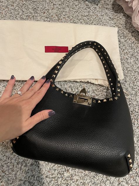 Love this chic hobo bag, posted to Mercari Ryshley.12 #valentino #rockstud #valentinogaravani #designerbag #fashion2022 Valentino Rockstud, Hobo Bag, Kate Spade Top Handle Bag, Valentino Garavani, Love This, Bags Designer, Kate Spade, Top Handle Bag, Like New