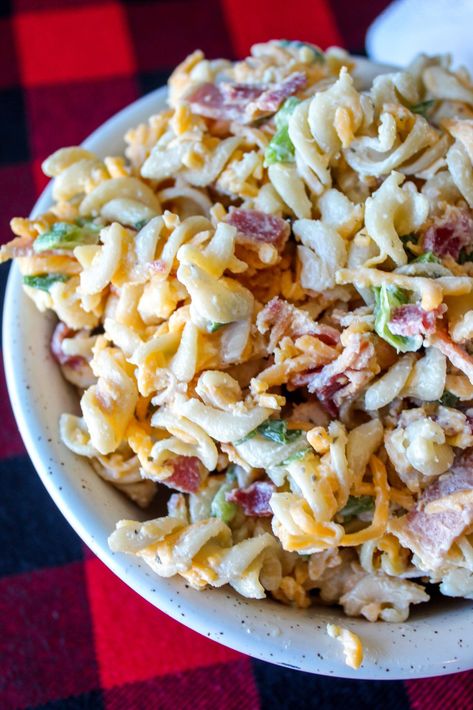 Low Calorie Chicken Pasta, Chicken Bacon Ranch Pasta Salad, Creamy Noodles, Salad Low Carb, Bacon Ranch Pasta, Bacon Ranch Pasta Salad, Low Calorie Chicken, Keto Salads, Chicken Bacon Ranch Pasta