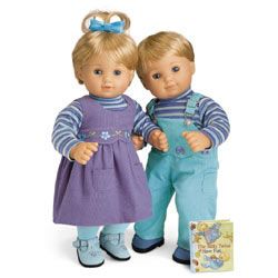 Play Outfits BTPO $40 The Bitty Twins like playtime most of all-they love to run and tumble and get into mischief! They're ready for fun in matching long sleeved tees and coordinating corduroy jumper and over alls. Finish her outfit with a turquoise hairbow, tights. and shoes. and add knit socks and faux-suede boots for him! Includes the picture book The Bitty Twins have Fun. Twins Clothes, Twin Outfit, Blue Hair Bow, Bitty Baby Clothes, Bitty Twins, Blue Hair Bows, Doll Closet, Baby Twins, Play Outfit