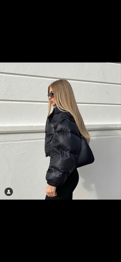 Puffer Jacket Outfits, Jess Hunt, Rich Girl Lifestyle, Blonde Hair Looks, Black Puffer Jacket, Causual Outfits, Black Puffer, Be Ready, Sporty Outfits