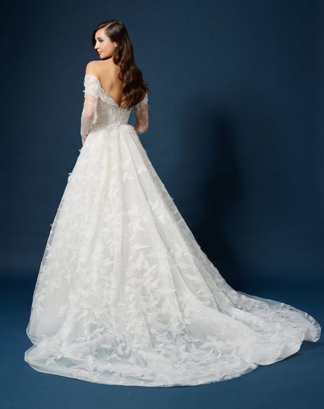 Lazaro Ball Gown Wedding Dress, Lazaro Dresses, Lazaro Bridal Gown, Lazaro Dress, Plus Size Ball Gown, Lazaro Bridal, Tulle Ballgown, Gown Floral, Circular Skirt