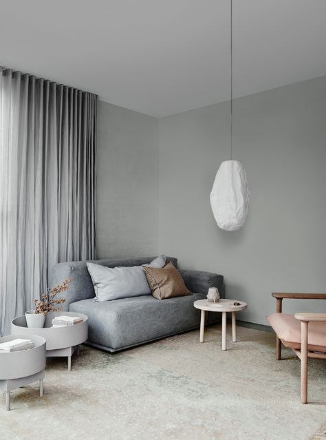 4 Dulux Color Trends_3 - Essential via Eclectic Trends Paris Grey, Interior Paint Colors, Design Del Prodotto, Country Style Homes, Country House Decor, Living Room Grey, Interior Trend, Living Room Paint, Room Paint