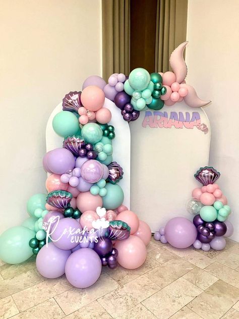 Mermaid Balloon Decor, Party Ballons, Ariel Birthday Party, Mermaid Balloons, Mermaid Theme Birthday Party, Ariel Birthday, Mermaid Party Decorations, Girl Birthday Decorations, Little Mermaid Birthday