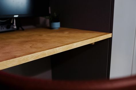 Plywood is one of our favorite inexpensive ways to DIY furniture, shelving and desks. Here’s how we take our inexpensive project and make it look like high-end solid wood. Our … The post How to Make Plywood Look like Solid Wood appeared first on Crazy Life with Littles. Diy Desk With Plywood Top, Plywood Desk Top Diy, How To Make Plywood Look Good, Plywood Desk Diy, Long Wood Desk, Plywood Desk Top, Cheap Plywood, Plywood Desk, Desk Hacks