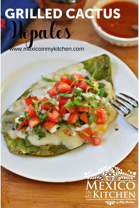 How to make Grilled Cactus Nopales │Grilled Cactus - Nopales Asados are a quick option for a meatless meal, top with a fresh Pico de gallo Salsa and your dinner is ready in minutes. Studies have been done for years about the benefits of Nopales but must of them are published in Spanish. Still. Nopales #mexicanfood #easyrecipes #homecook #foodrecipes #mexicancuisine Grilled Cactus, Cactus Recipes, Nopalitos Recipe, Prickly Pear Recipes, Mexican Cuisine Recipes, Cactus Recipe, Cactus Pear, Pollo Recipe, Hispanic Recipes