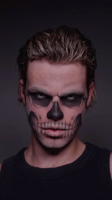 Skull Make Up Boy, Skull Make Up Men, Easy Skull Makeup Men, Skull Makeup Men, Man Skull Makeup, Skull Face Painting, Skull Makeup Halloween, Halloween Hombre, Brandon Scott