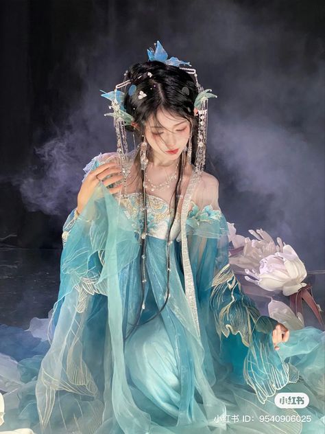 Chinese Hanfu Aesthetic, Aesthetic Hanfu, Chinese Hanfu Princesses, Hanfu Aesthetic, Hanfu Princess, Chinese Princess Dress, Japanese Princess, Traditional Chinese Hanfu, Traditional Asian Dress