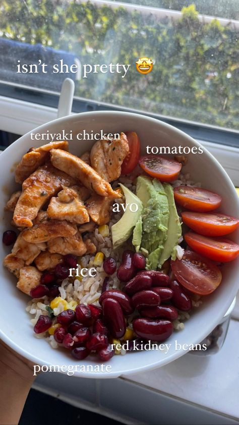 Protein Foods Aesthetic, Burrito Bowl Aesthetic, High Protein Recipe, Bowls Recipes, Protein Bowl, Protein Recipe, Healthy Bowls Recipes, Protein Bowls, Healthy Bowls