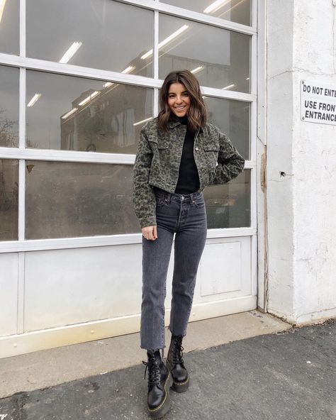 Viviane Audi on Instagram: “Yesterday’s OOTD 🖤 . . . . .  Jacket is @princesspollyboutique ! Doing a haul on my stories! Use VIVIANE20 for 20% off! All items linked!…” Dr Martens Platform Outfit, Jadon Outfit, Platform Doc Martens Outfit, Doc Martens Outfit Fall, Ootd Jacket, Viviane Audi, Platform Outfit, Platform Doc Martens, Martens Outfit