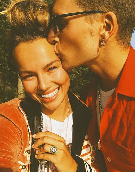 Emma Louise Connolly, Lesbian Engagement Photos, To Girlfriend, Emma Lou, Engagement Ring Inspiration, Engagement Celebration, I Said Yes, Flirting Moves, Engagement Announcement