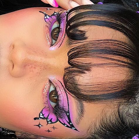 Butterfly Eyeliner, Concert Makeup, Butterfly Eyes, Butterfly Makeup, Expensive Makeup, Face Art Makeup, Barbie Makeup, Makeup Challenges, Makeup Eye Looks