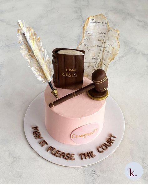 Lawyer Cake Ideas Girl, Lawyer Birthday Cake Ideas, Law Cake, Lawyer Cake, Starbucks Vanilla Bean Frappuccino, Graduation Cake Designs, Law School Graduation Party, Doctor Jewelry, Graduation Party Desserts