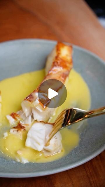 Seafood Recipes on Instagram: "Five tips for perfectly cooked sea bass every time! 🐟

🎥 by @kellyscleankitchen

Follow @cuisineocn for more 🦀

Cooking sea bass, or even better, Chilean sea bass can be intimidating because of the high price. However, it is one of the easiest fish to cook if you follow these below steps!

1. Season 10-30. Minutes before cooking to get optimal flavor. Fish is delicate so doesn’t take long to get salt to permeate flesh and flavor it.
2. Season with salt and pat dry with paper towels - must be dry to get golden brown crust.
3. Heat pan and oil hot enough so fish won’t stick
4. Let the fish naturally release from the pan, it will become non stick once the crust has formed.
5. Finish cooking on low heat in butter and herbs for delicate fish and add flavor.

#s Cooking Sea Bass, Sea Bass Recipes, Keto Sauces, Seafood Entrees, Crushed Garlic, Sea Bass, Seafood Dishes, Baking Tips, Fish And Seafood