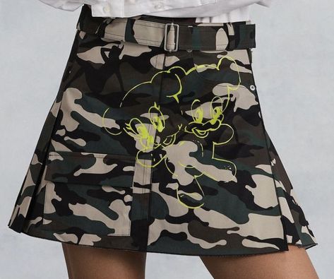 Heaven By Marc Jacobs, Camo Skirt, Midas Touch, Coachella Outfit, Casual Outfit, Marc Jacobs, High Fashion, Camo, Casual Outfits