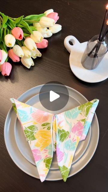 Swetha I Budget decor I DIY on Instagram: "Butterfly napkin folding inspiration for you! 🦋❤️💙

Comment ‘link’ if you want to shop this post! 

Perfect for Mother’s Day, summer hosting, bridal shower!! ❤️🦋

If you like my content, follow along @swes_decornmore

#modernfarmhouse #modern #hometrends
#houstonhomes #texashomes #farmhouse
#farmhousedecor #farmhouseroom #neutralhomedecor
#neutralhome #pocketsofmyhome #caretoshare
#dailyhomeshare #americanfarmhouse
#southernhomemag #howihaven #howwelive
#caretoshareyourfeed #ltkhome #houseenvy
#designinspiration #joannagaines #summertable #summertable #napkinfolding #mothersday #mothersdayideas #butterfly #summertablescape #summertablesetting" Butterfly Napkin Fold, Summer Hosting, Fold Napkins, Napkin Folds, Summer Table Settings, Creative Napkins, Farmhouse Room, Budget Decor, Butterfly Baby Shower