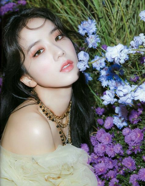 JP the album scan ver. Jisoo Aesthetic, Space Princess, Flower Photoshoot, Blackpink Members, Dara Kpop, Dior Beauty, Jisoo Blackpink, Ji Soo, Blackpink Photos