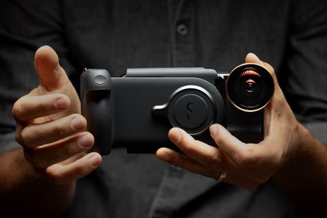 Smartphone camera accessories designed to upgrade your photography to a professional level! | Yanko Design Camera Grips, Best Dslr, Best Selfies, Photography Kit, Fish Eye Lens, Smartphone Photography, Vr Headset, Yanko Design, Phone Photography