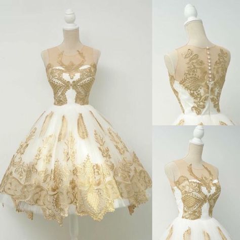 Chotronette : Photo Chotronette Dresses, White And Gold Dress, Gold Dress Short, Unique Homecoming Dresses, White Gold Dress, Dama Dresses, Short Dress Styles, Short Prom Dresses, Long Sleeve Wedding Dress Lace